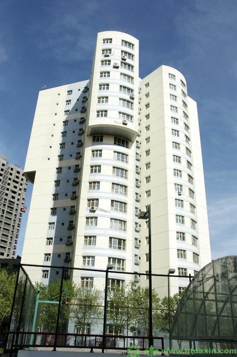 南門國(guó)際城F1高層住宅樓（新疆建筑工程天山獎(jiǎng)、江蘇省省外“揚(yáng)子杯”）